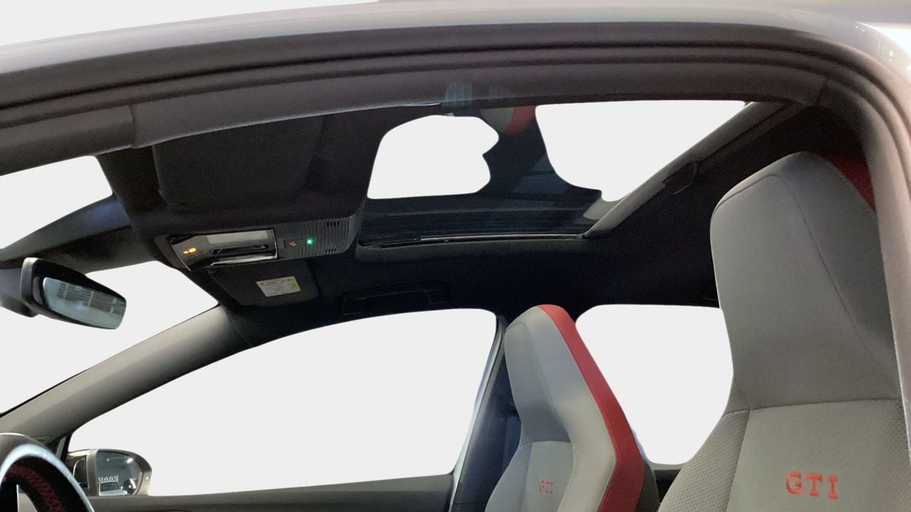 Volkswagen Golf GTI - Leather (HUD) | upto AED 20,000 Ramadan Discount | Guaranteed Warranty | 0 Down Payment