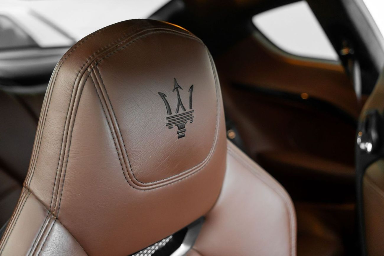 Maserati Granturismo 2016 Maserati Gran Turismo Sport / Full Service History