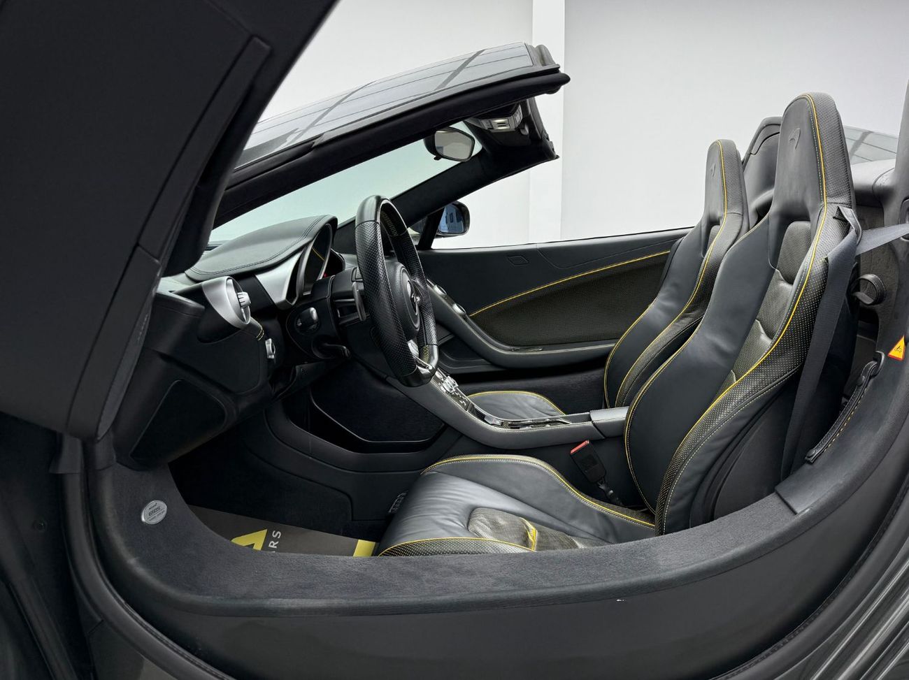 McLaren 650S 2015 McLaren 650S Spider, Full Service History, Excellent Condition, GCC