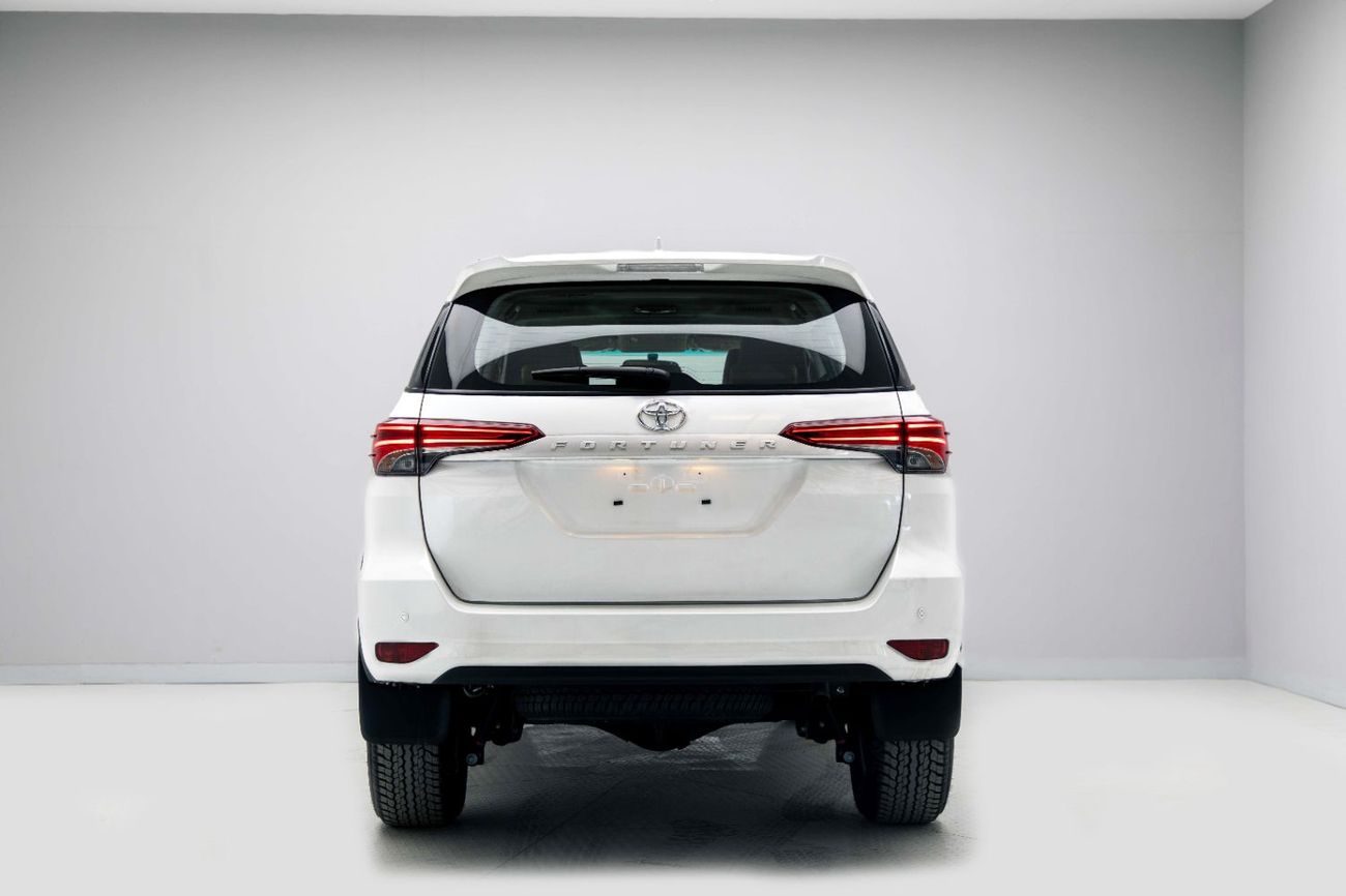 Toyota Fortuner 2.7L - Platinum White Pearl Chamois | Export Only