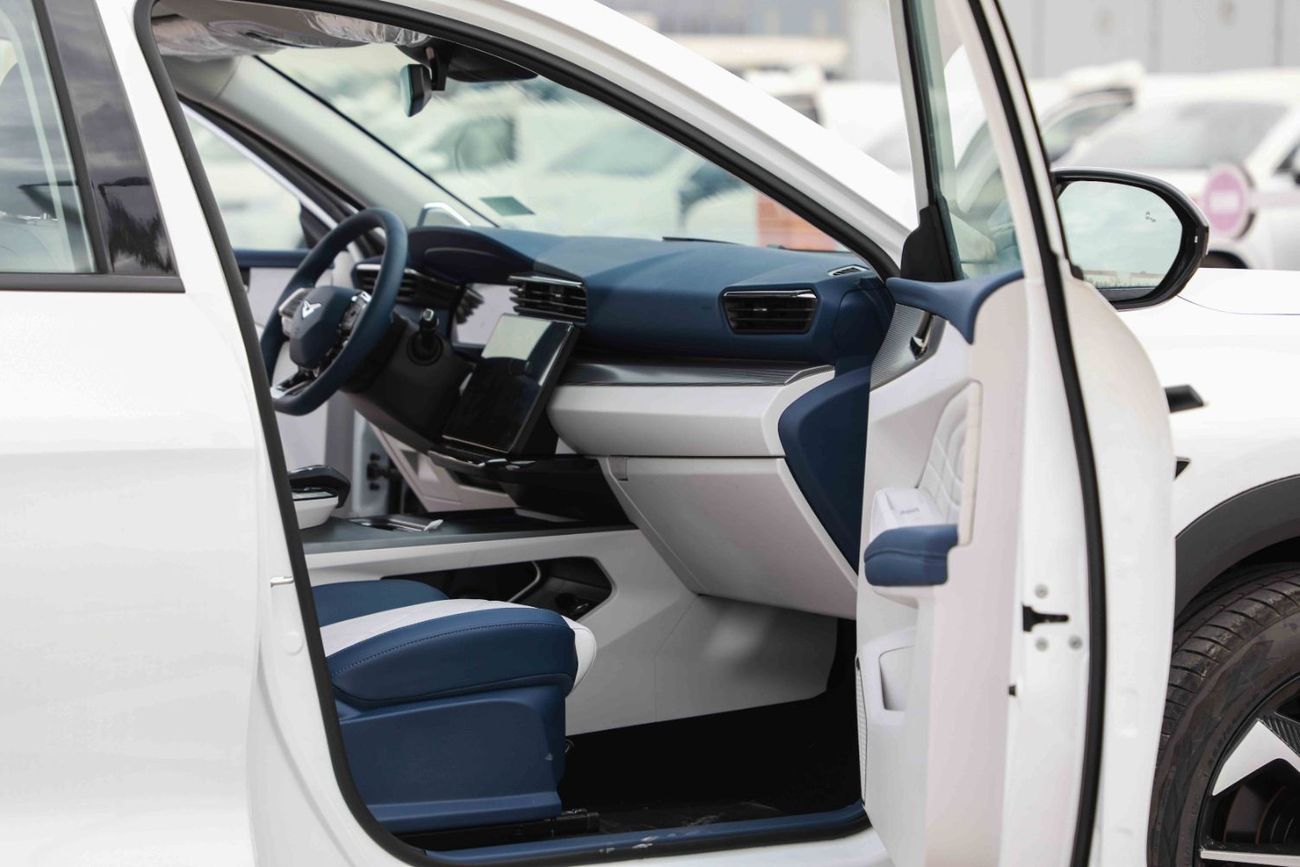 كايي X7 2025 KAIYI X7 LIMITED 2.0 - WHITE inside BLUE & WHITE | Export Price