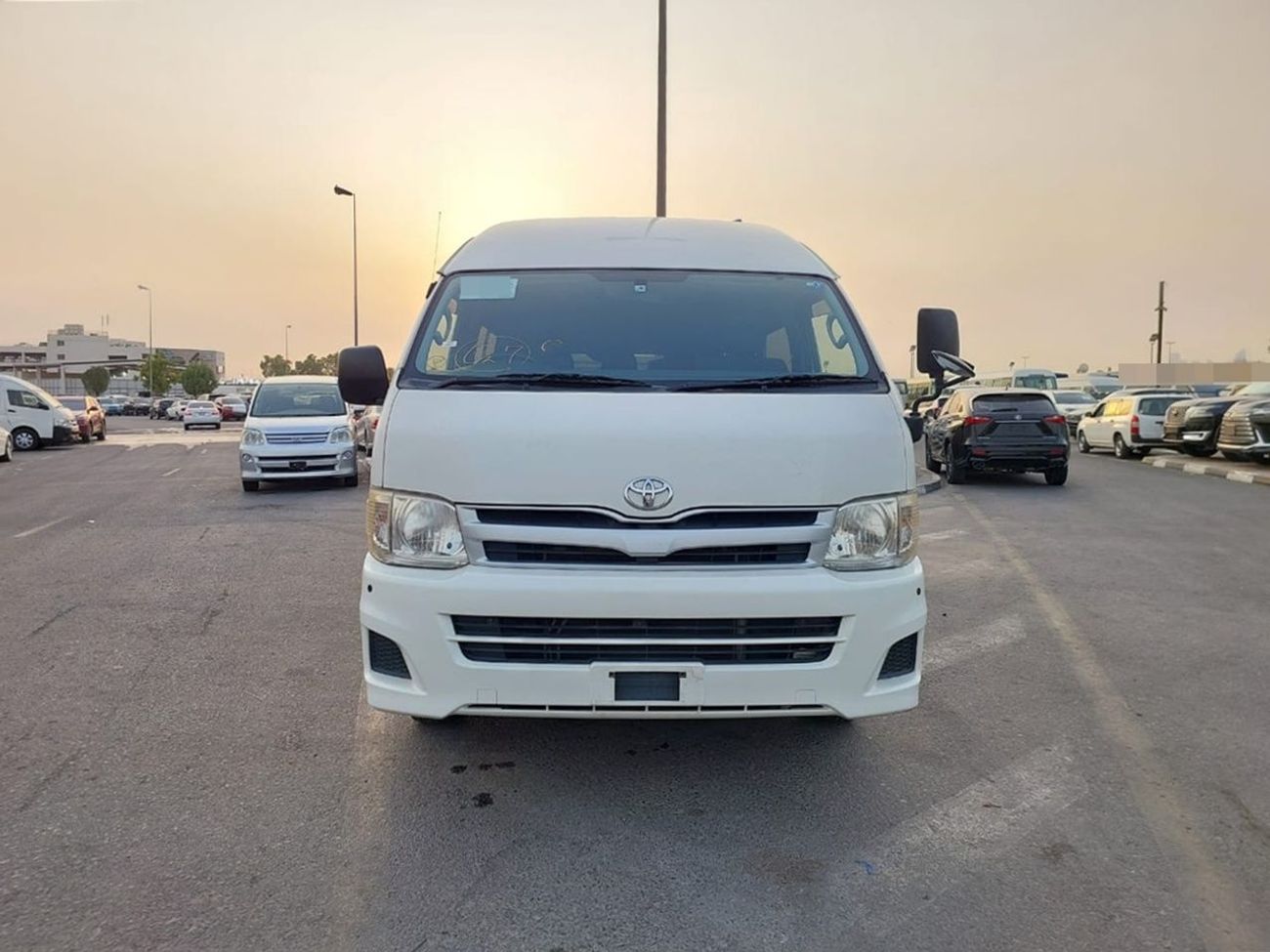 Toyota Hiace TOYOTA HIACE COMMUTER VAN RHD 2012 MODEL 2.7 L PETROL AUTOMATIC(PM05079)