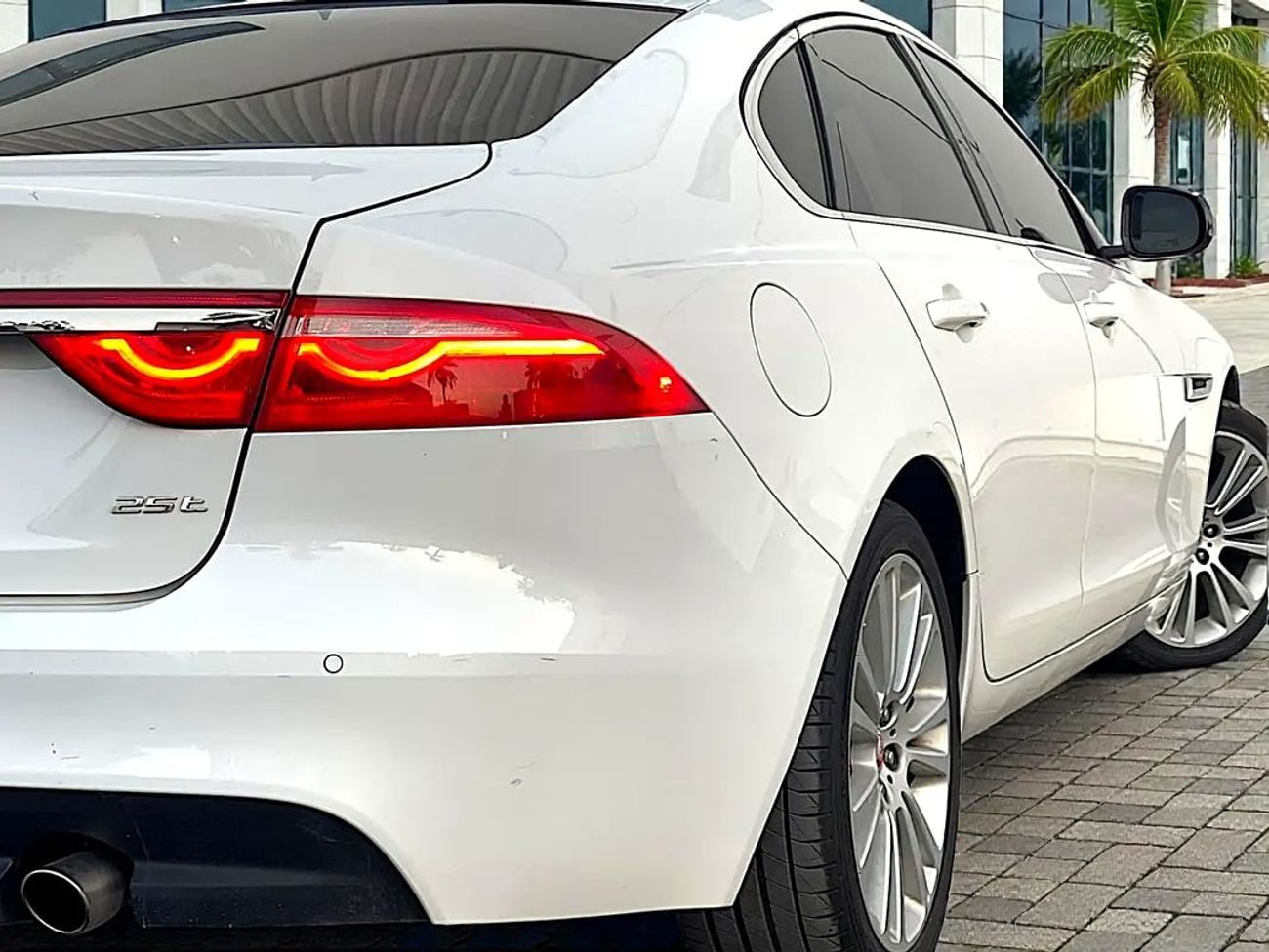 جاكوار XF Luxury 3.0L | | 2.0L 4-CYLINDERS | ORIGINAL PAINT | AMERICAN SPEC | CLEAN TITLE