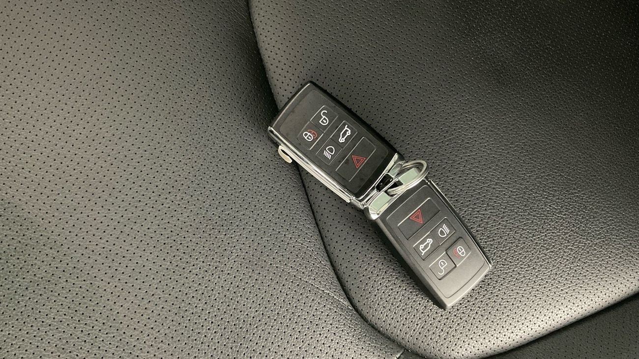 Land Rover Defender P400 90 SE 3.0L (5 Seater) P400 90 SE | Guaranteed Warranty | 0 Down Payment