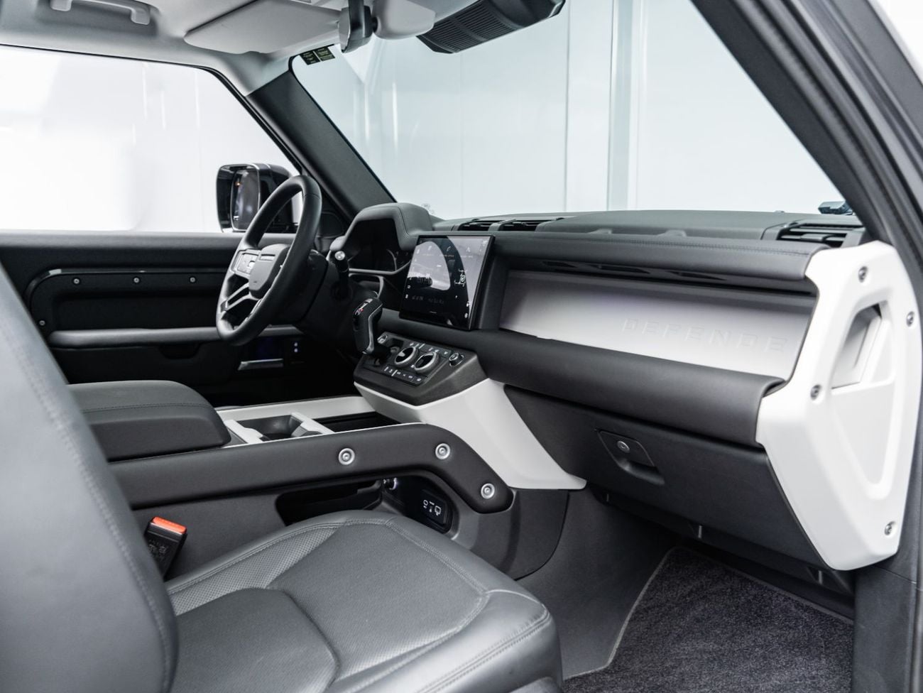Land Rover Defender 90 S P300 BUY NOW, PAY 2027 | THE BLACKLINE STANDARD | 2029 Al Tayer Warranty + Service Contract, GCC