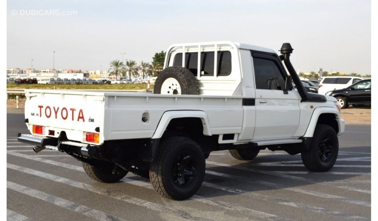 Toyota Land Cruiser Pick Up