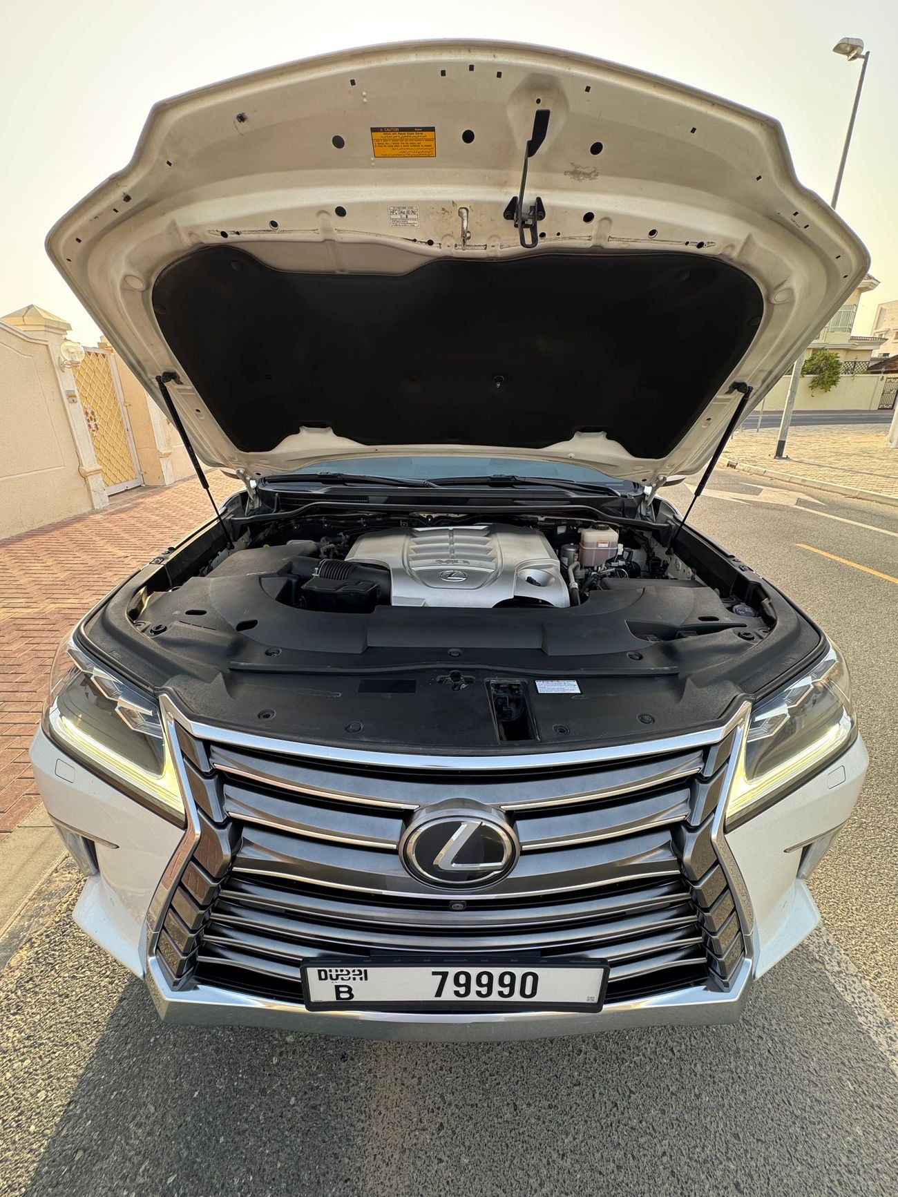Lexus LX570
