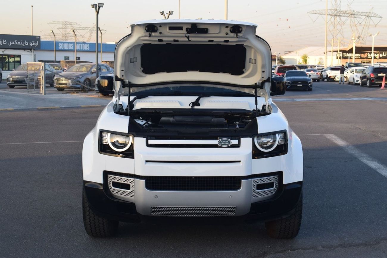 لاند روفر ديفندر 2021Model 2.0 petrol Engine full option tap of the range colour white Transmission Automatic Interio