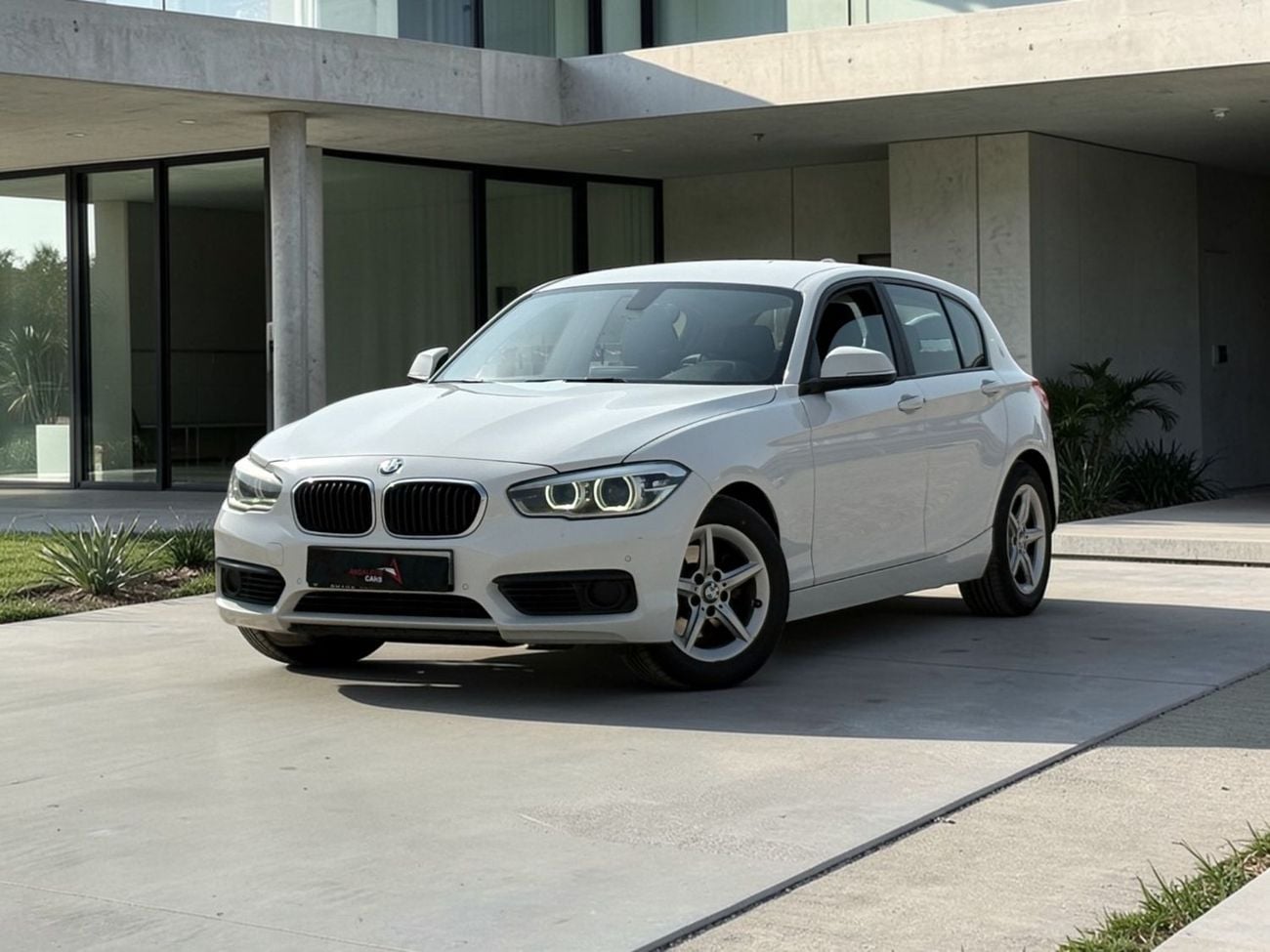 BMW 120i AED 930 P.M | 0% DOWN PAYMENT | BMW 120I | 2.0T I4 | 2019 | GCC SPECS