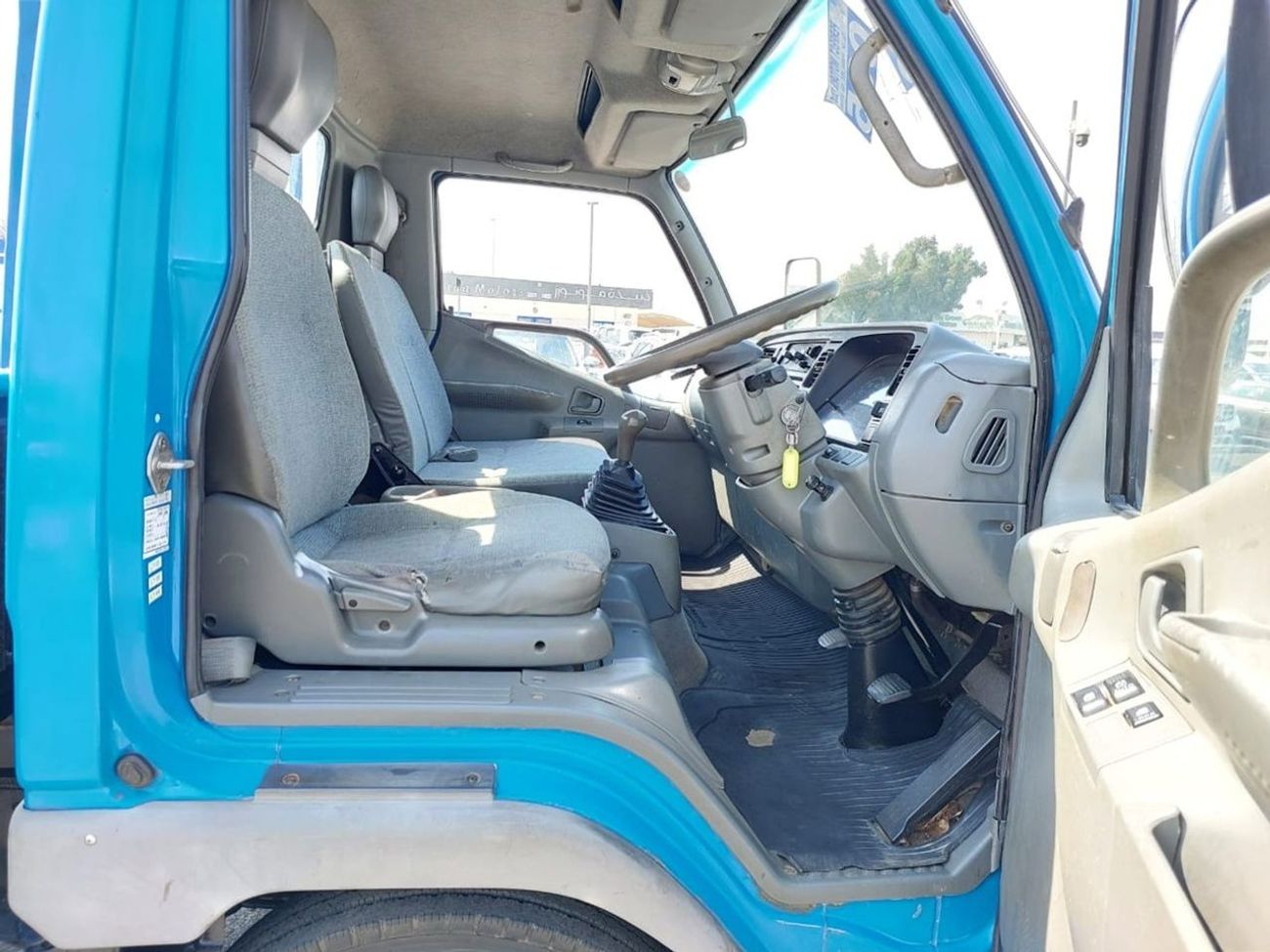 ميتسوبيشي فوسو كانتير MITSUBISHI CANTER TRUCK RHD 1997  MODEL 4.5 L DIESEL MANUAL(PM23164)