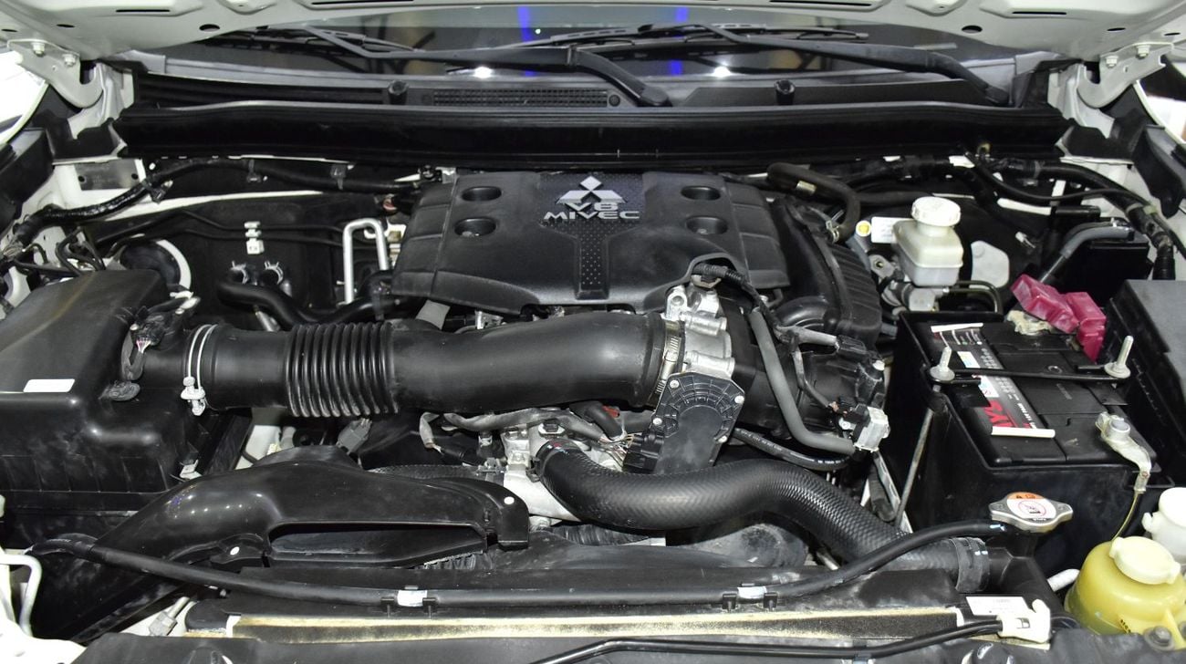 ميتسوبيشي مونتيرو سبورت EXCELLENT DEAL for our Mitsubishi Montero 4WD ( 2021 Model ) in White Color GCC Specs