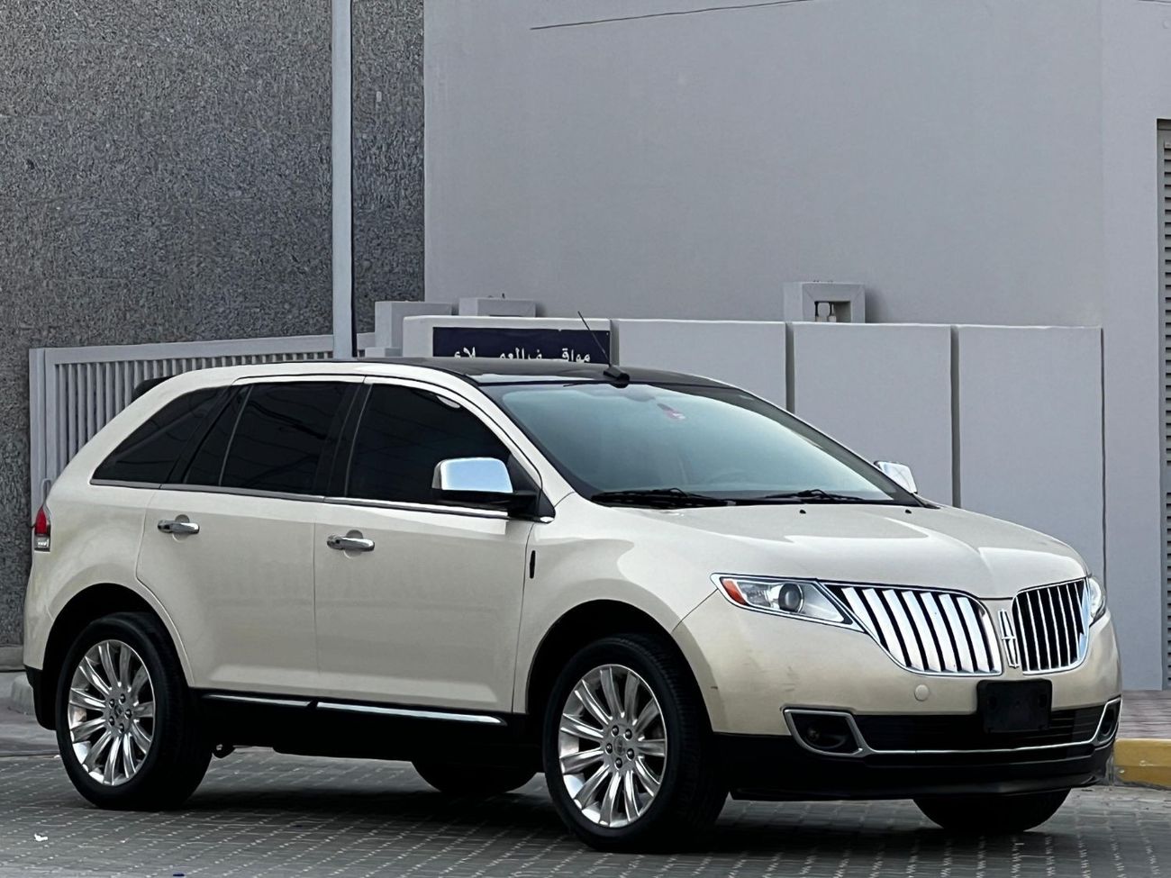 Lincoln MKX Luxury LINCOLN MKX 2015 GCC PERFECT CONDITION // FULL OPITION