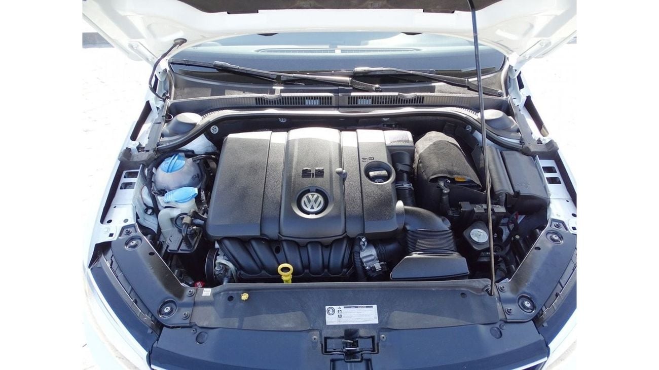 Volkswagen Jetta Volkswagen Jetta V5 2.5L 2016 Model GCC Specs With Full Service History From Dealer In Perfect Condi
