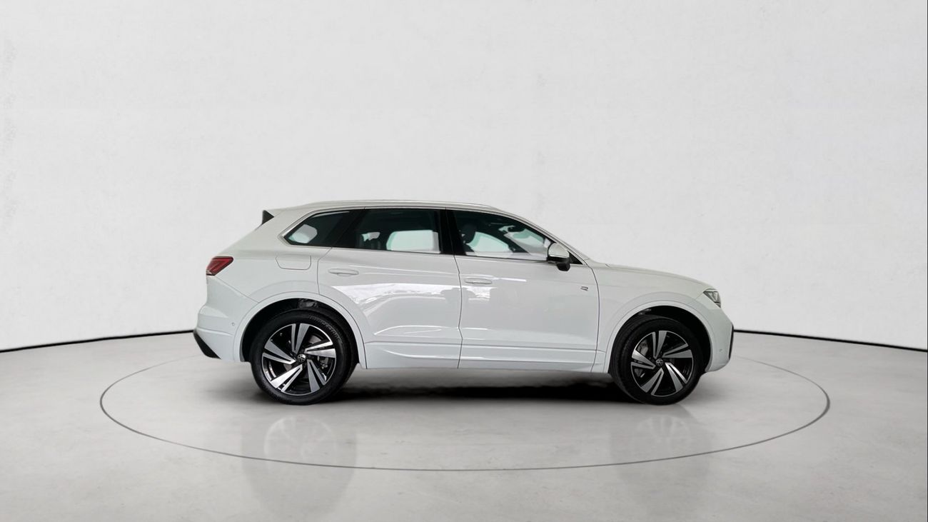 Volkswagen Touareg 3.0 V6 TFSI R-LINE 4WD AUTO | Guaranteed Warranty | 0 Down Payment