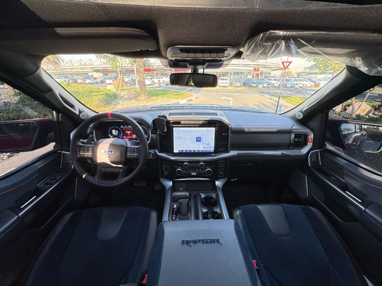 Ford F 150 Raptor GCC SPEC 37 OPTION NEAT AND CLEAN