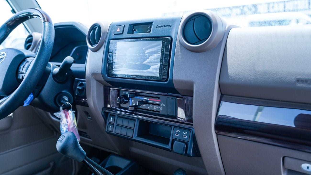 تويوتا لاند كروزر بيك آب