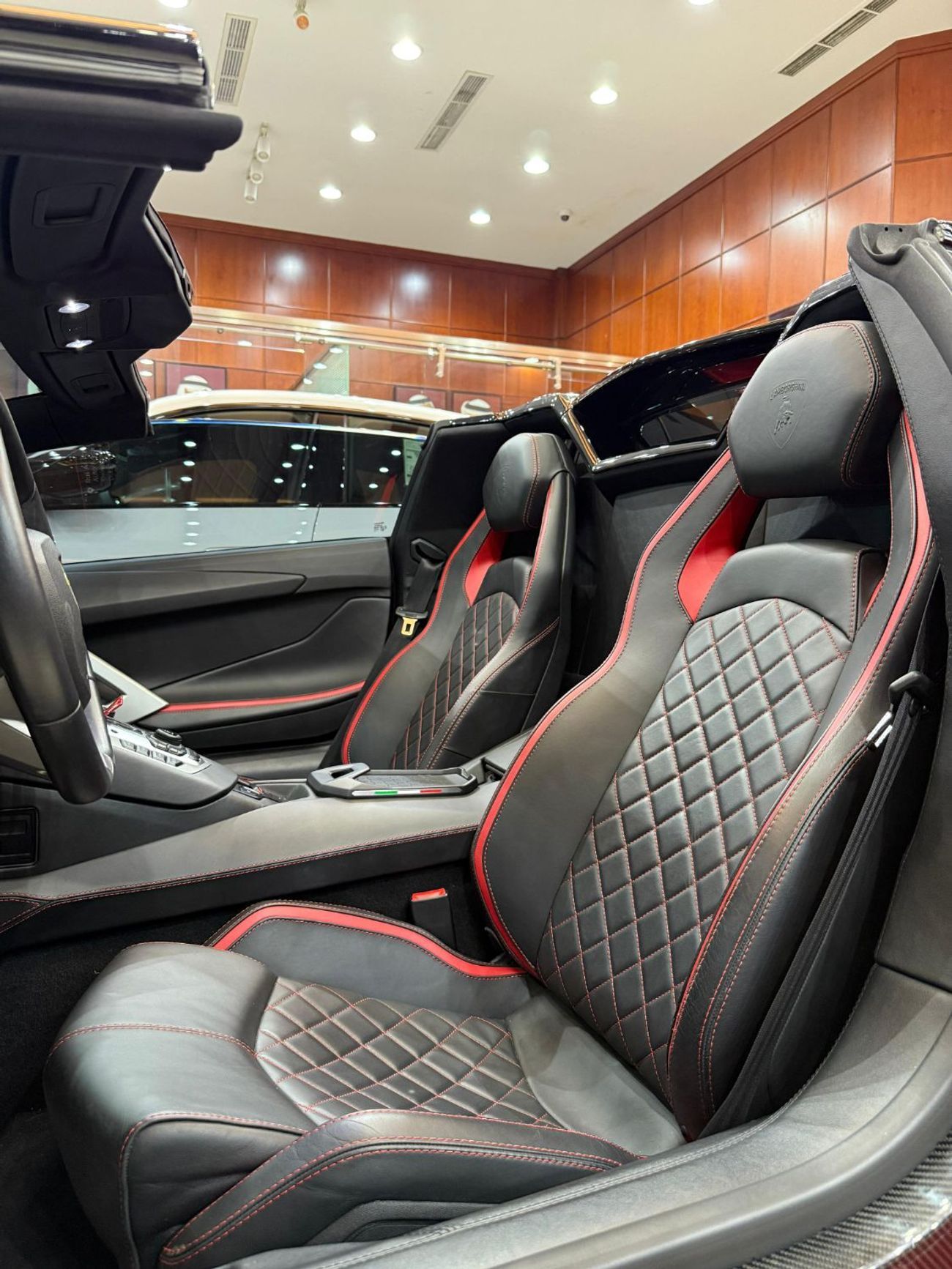 Lamborghini Aventador AVENTADOR S 6.5L V12