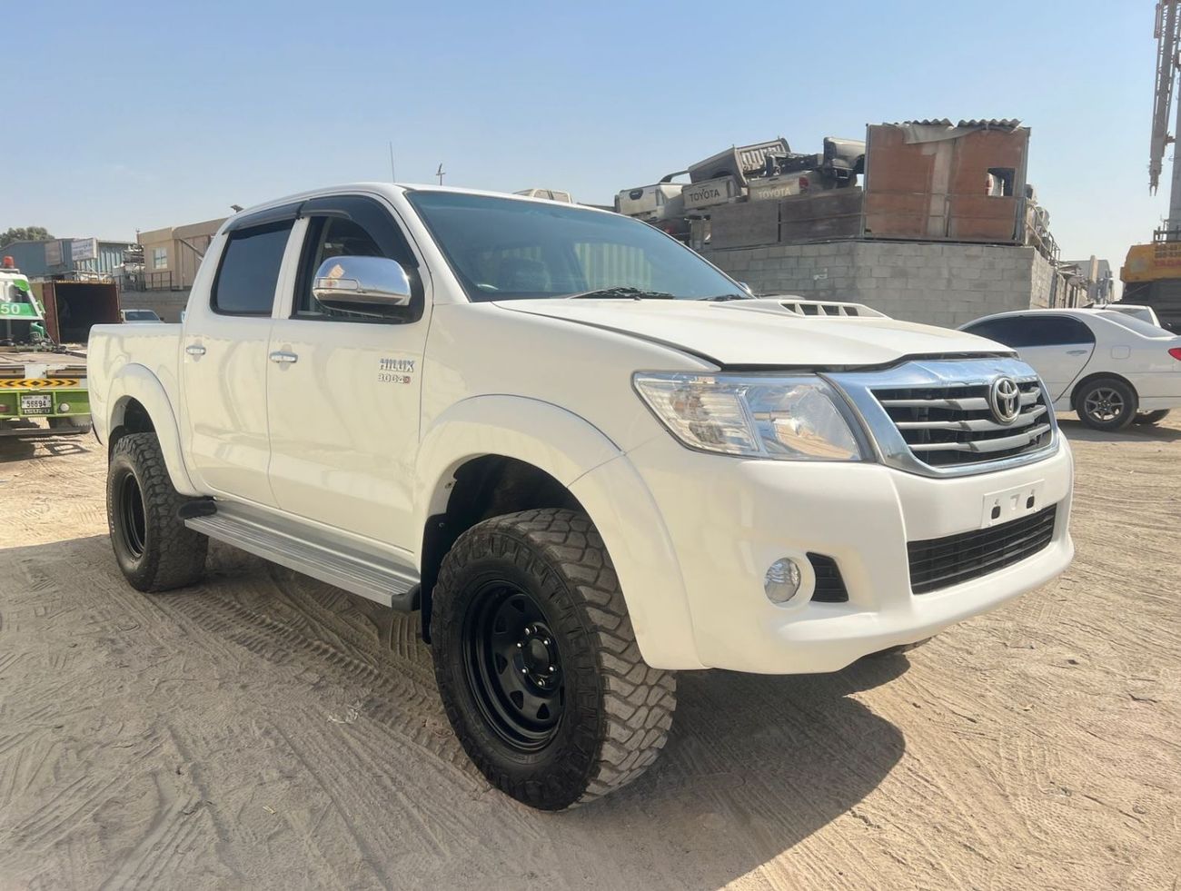 Toyota Hilux diesel 3.0 liter ,right hand drive 2013 model automatic only for export available