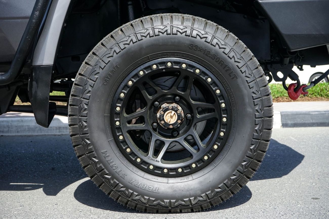 Toyota Land Cruiser 70 Std 4.5L RHD 1VD-FTV V8 Diesel Engine Manual Gear 4WD 5 seats extensible 5doors