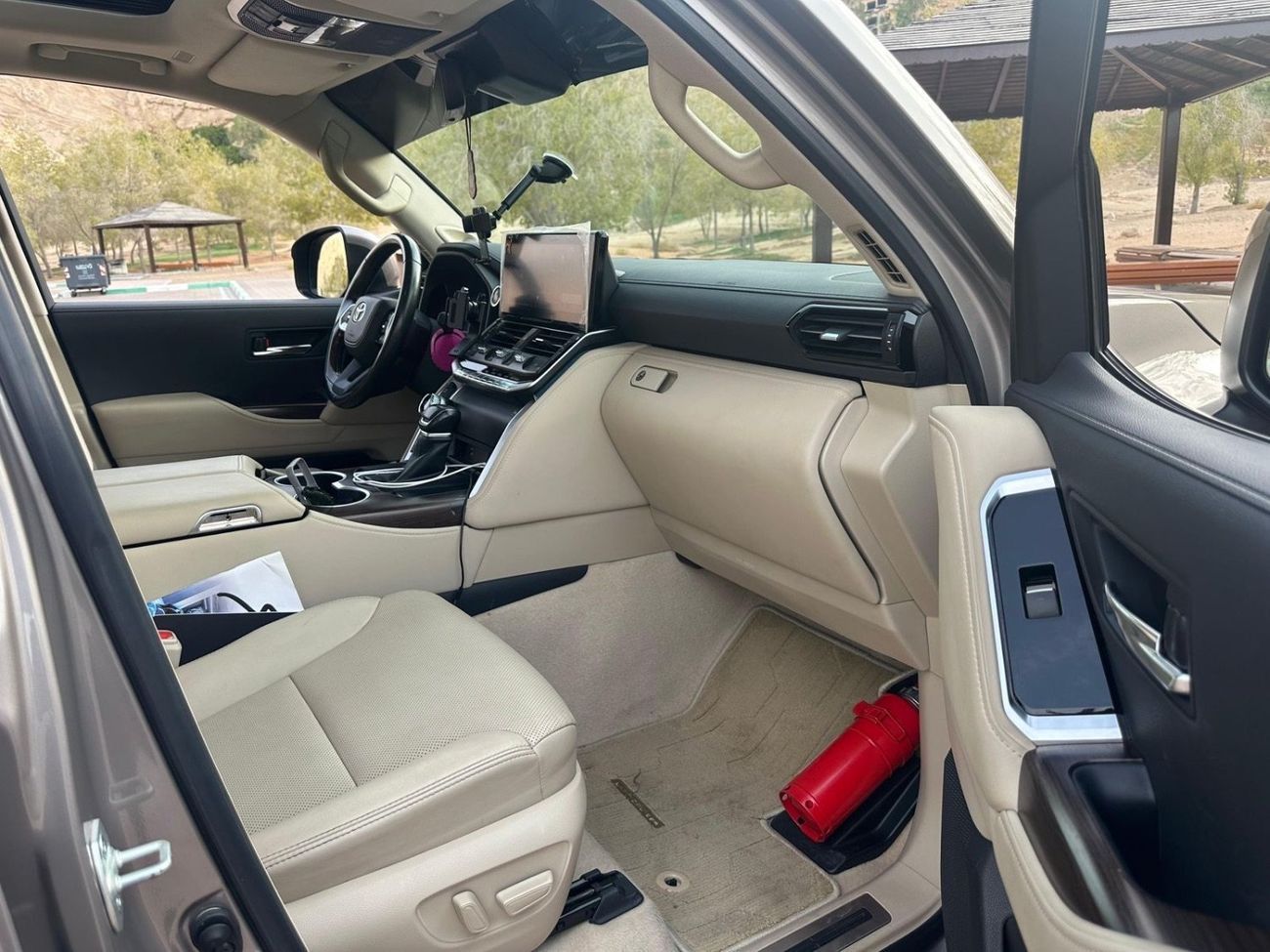 Toyota Land Cruiser GXR 2022 MODEL Twin Turbo Full Option Car is Very Clean and Perfect Condition