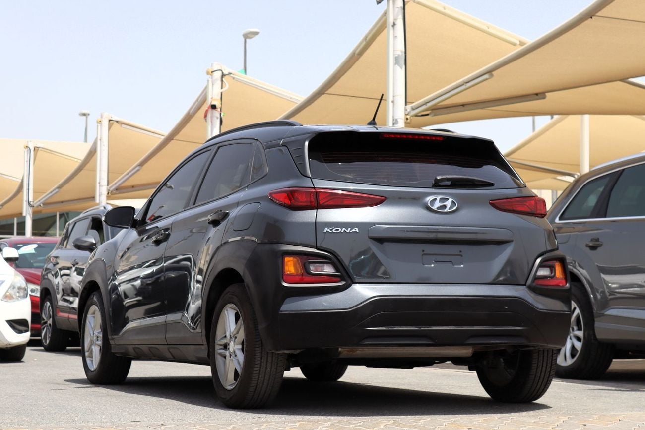 Hyundai Kona SE