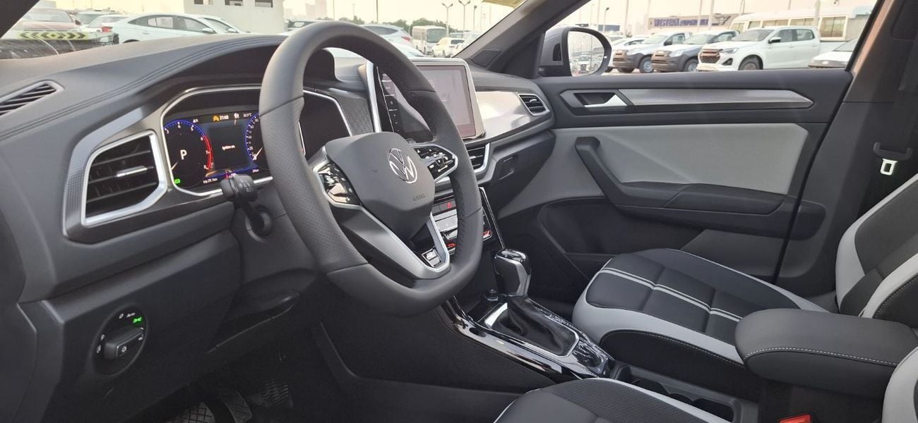 Volkswagen T ROC Volkswagen Troc 2025 300 tsi full options