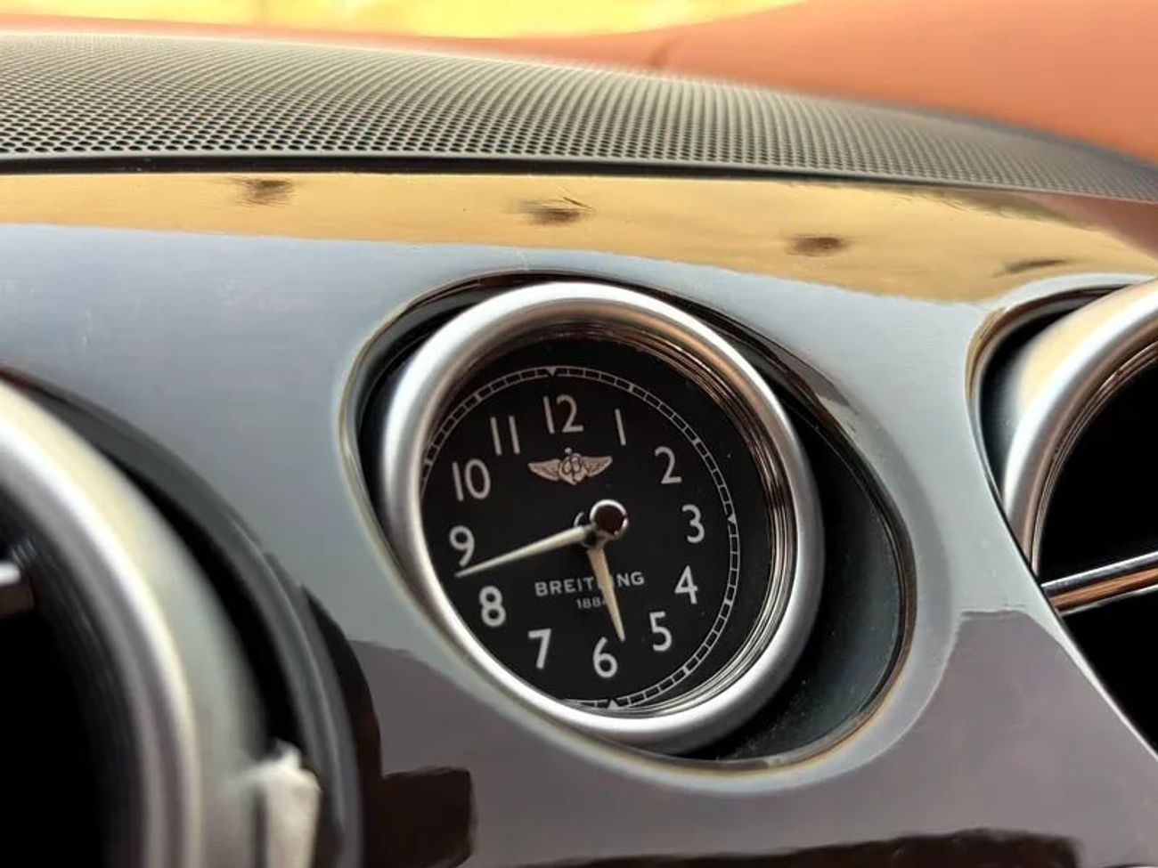 بنتلي كونتيننتال جي تي V8