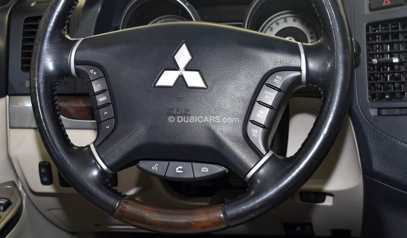 Mitsubishi Pajero GLS V6
