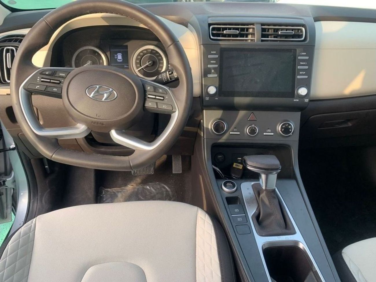 Hyundai Creta 1.5 TURBO WITH SUNFOOF