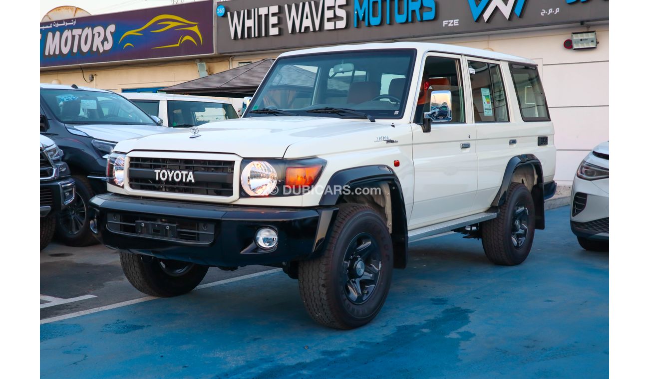 تويوتا لاند كروزر 70 Toyota Land Cruiser Hard Top HARD TOP 4.0L PETROL 2023