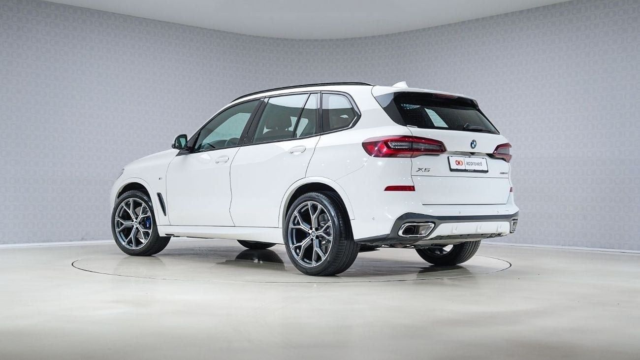 BMW X5 | AED 3945 PM | Warranty Dec-2025 | GCC