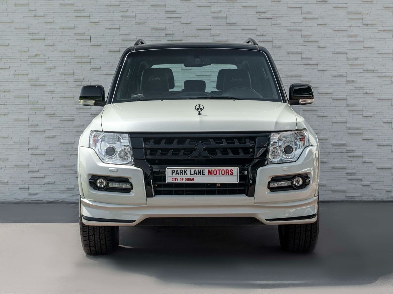 ميتسوبيشي باجيرو AED 2,044 PM • 3.8L PAJERO SIGNATURE - FINAL EDITION • ZERO KMS • MITSUBISHI WARRANTY UNTIL 2027