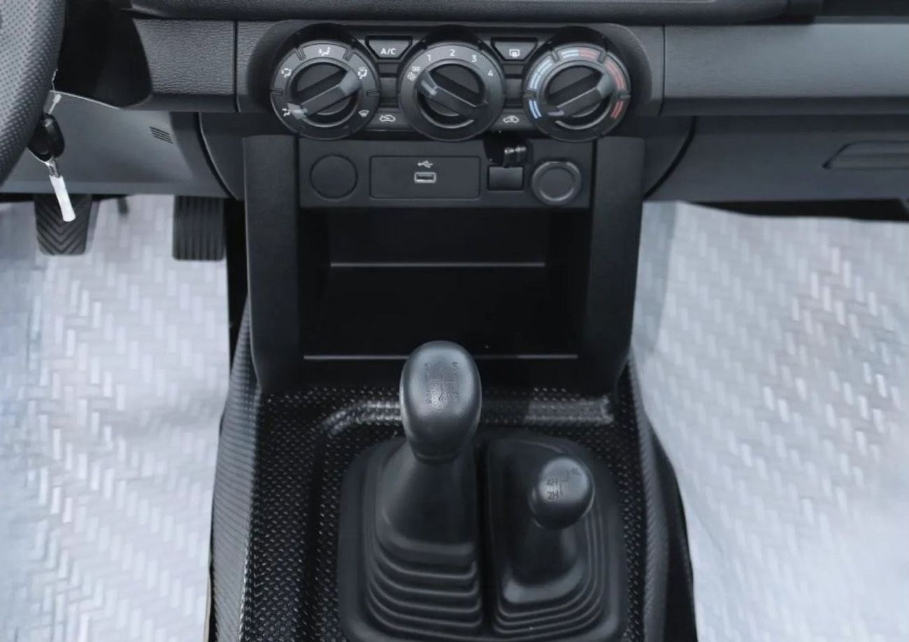 Mitsubishi L200 Mitsubishi L200 4WD 2.4L Diesel MT 2025