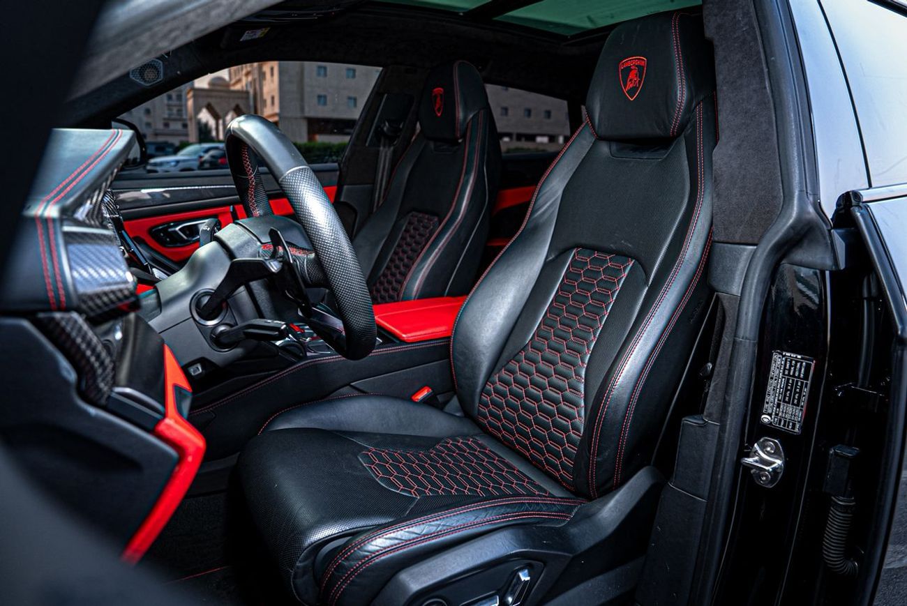 Lamborghini Urus STD 4.0T V8