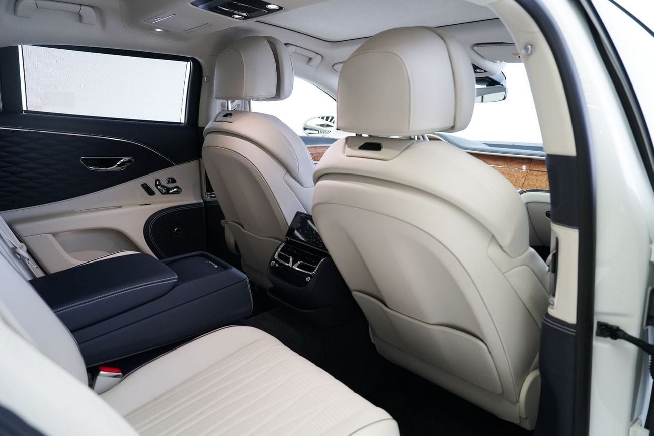 بنتلي فلاينج سبور Mulliner V8