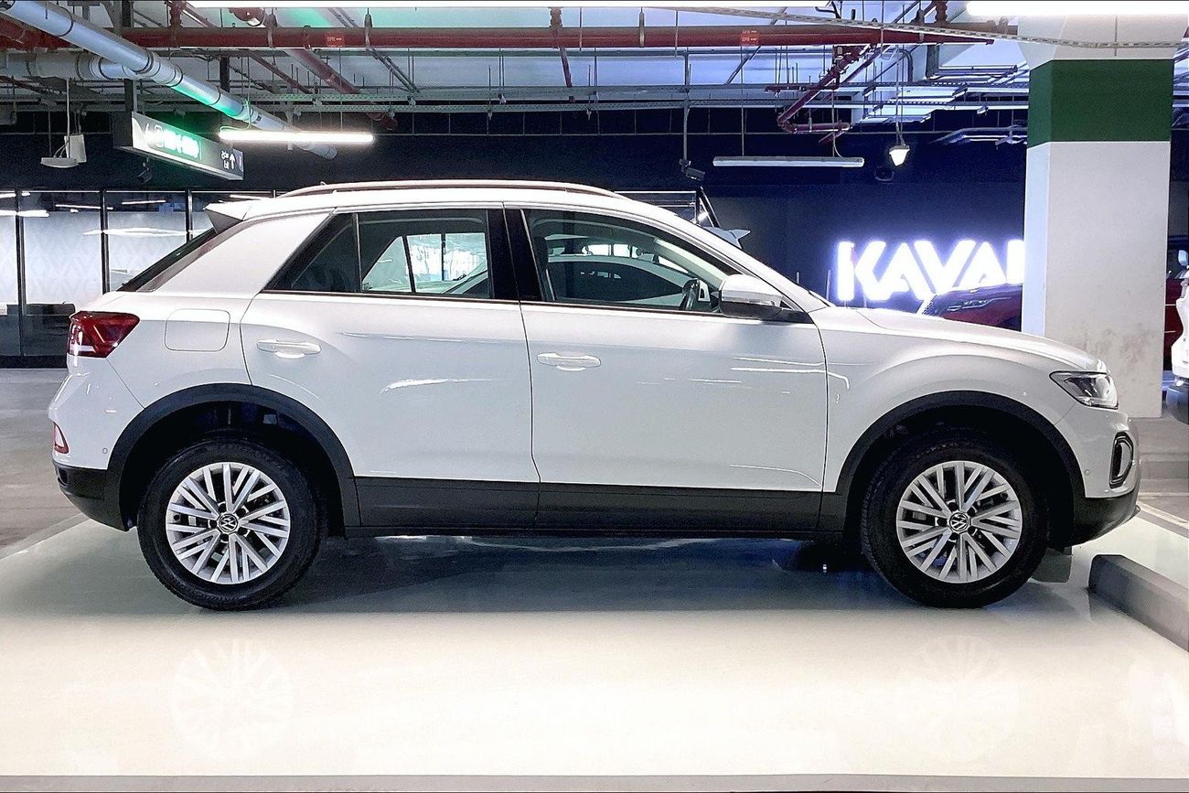 بي أم دبليو 318i Executive | شامل الضمان | 0 ﺪﻔﻋﺓ ﺃﻮﻟﻯ