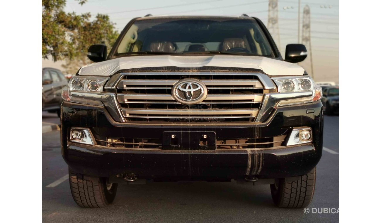 تويوتا لاند كروزر 4.5L V8 Diesel, 18" Rims, Driver Memory Seat, Front & Rear A/C, Heated & Cooled Seats (CODE # VX02)