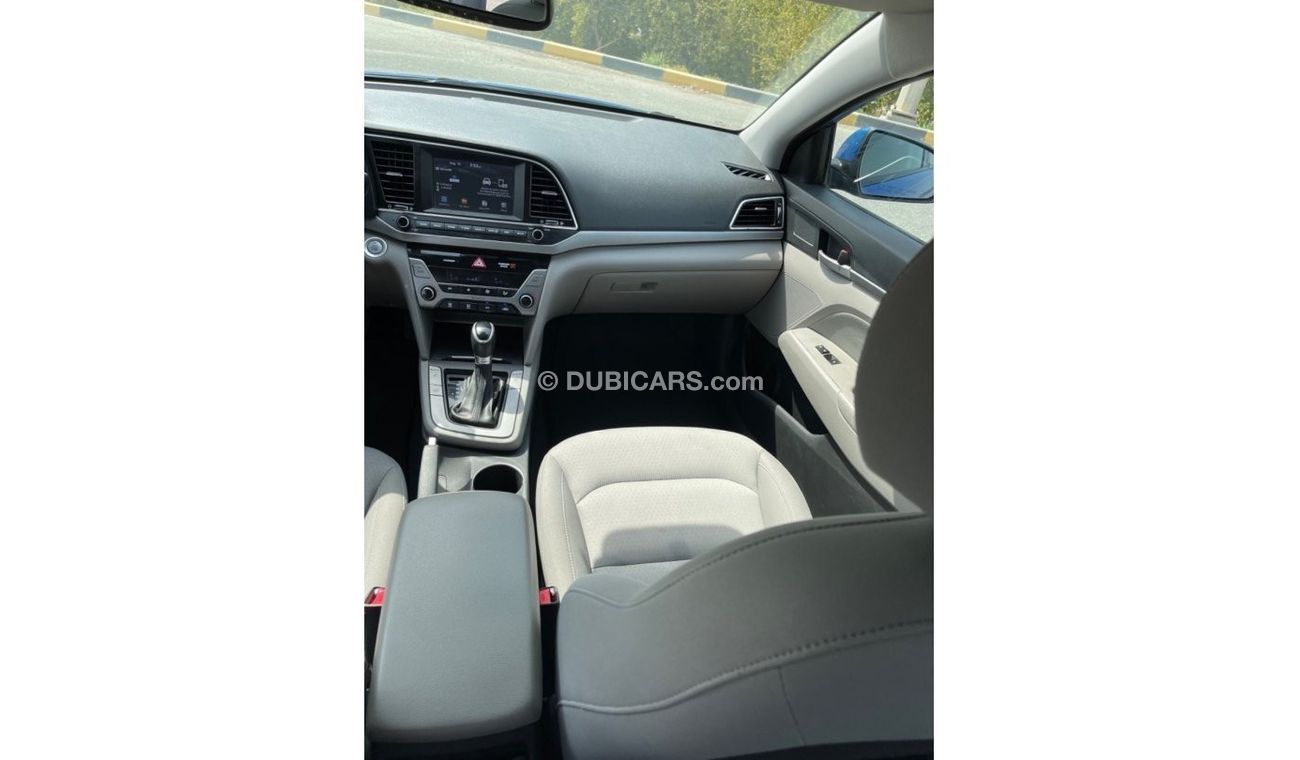 هيونداي إلانترا GL هاي