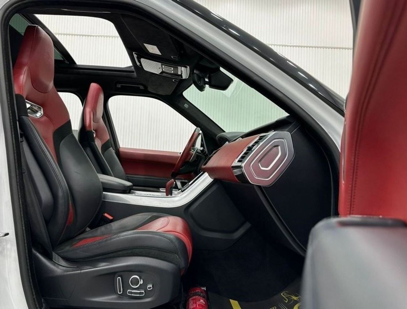 Land Rover Range Rover Sport 2021 Range Rover Sport SVR, 2025 Al Tayer Warranty, Full Service History, GCC