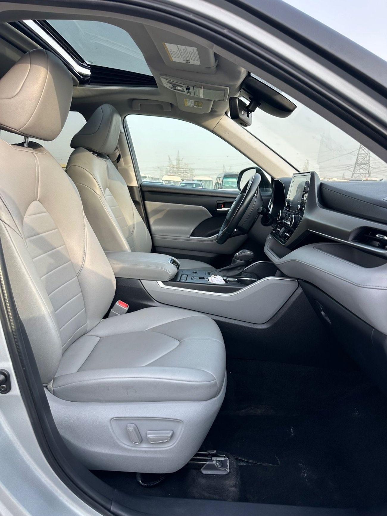 تويوتا هايلاندر XLE premium 2.5 L