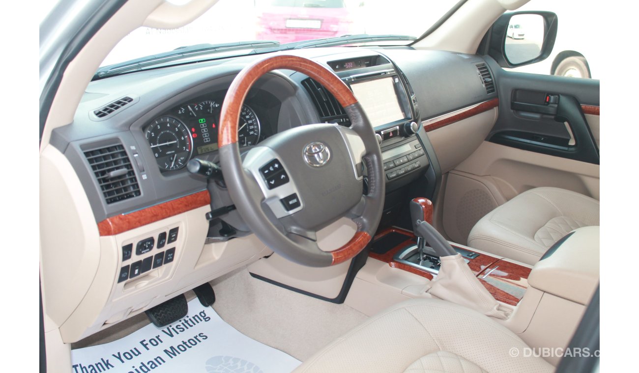 Toyota Land Cruiser 4.0L GXR V6 2015 TOP OPTION