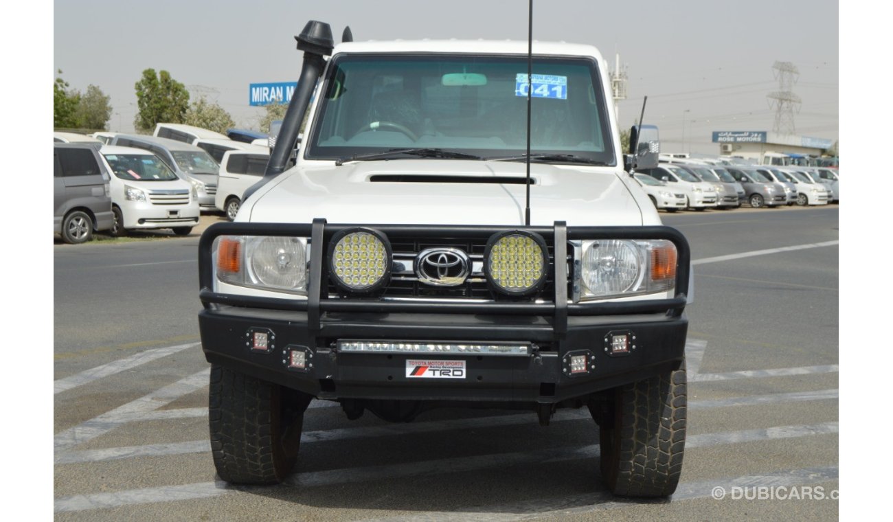 Toyota Land Cruiser Pick Up