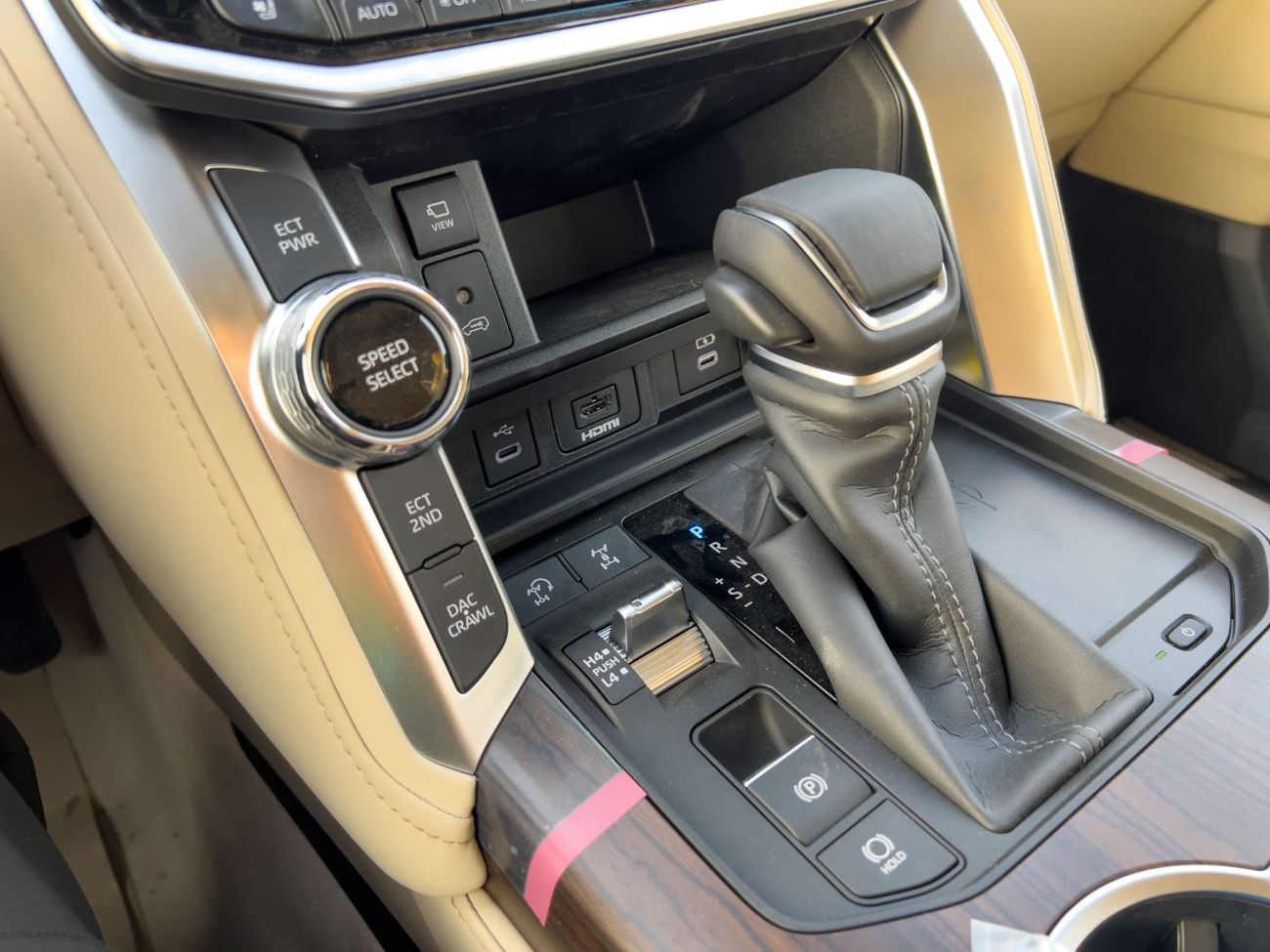 Toyota Land Cruiser EXPORT ONLY - 2026 LC300 VX 4.0L (Highest Spec - Oman)