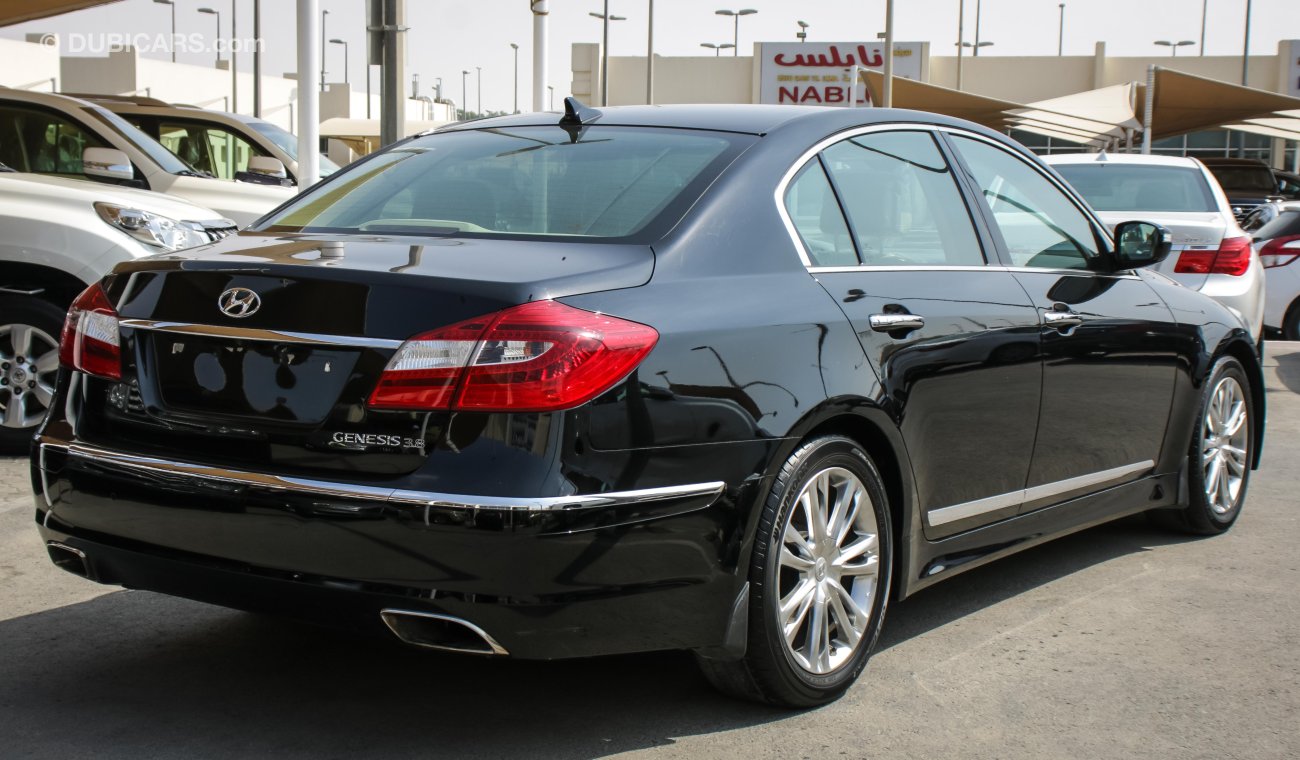 Hyundai Genesis 3.8L