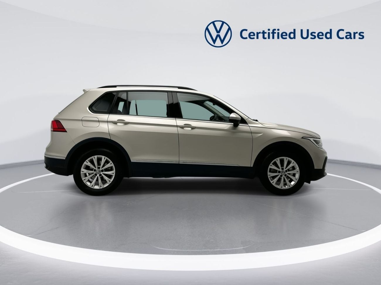Volkswagen Tiguan LIFE 1.4L | VW Certified | Smart Tech Edition with Camera and Sensors | GCC Specs
