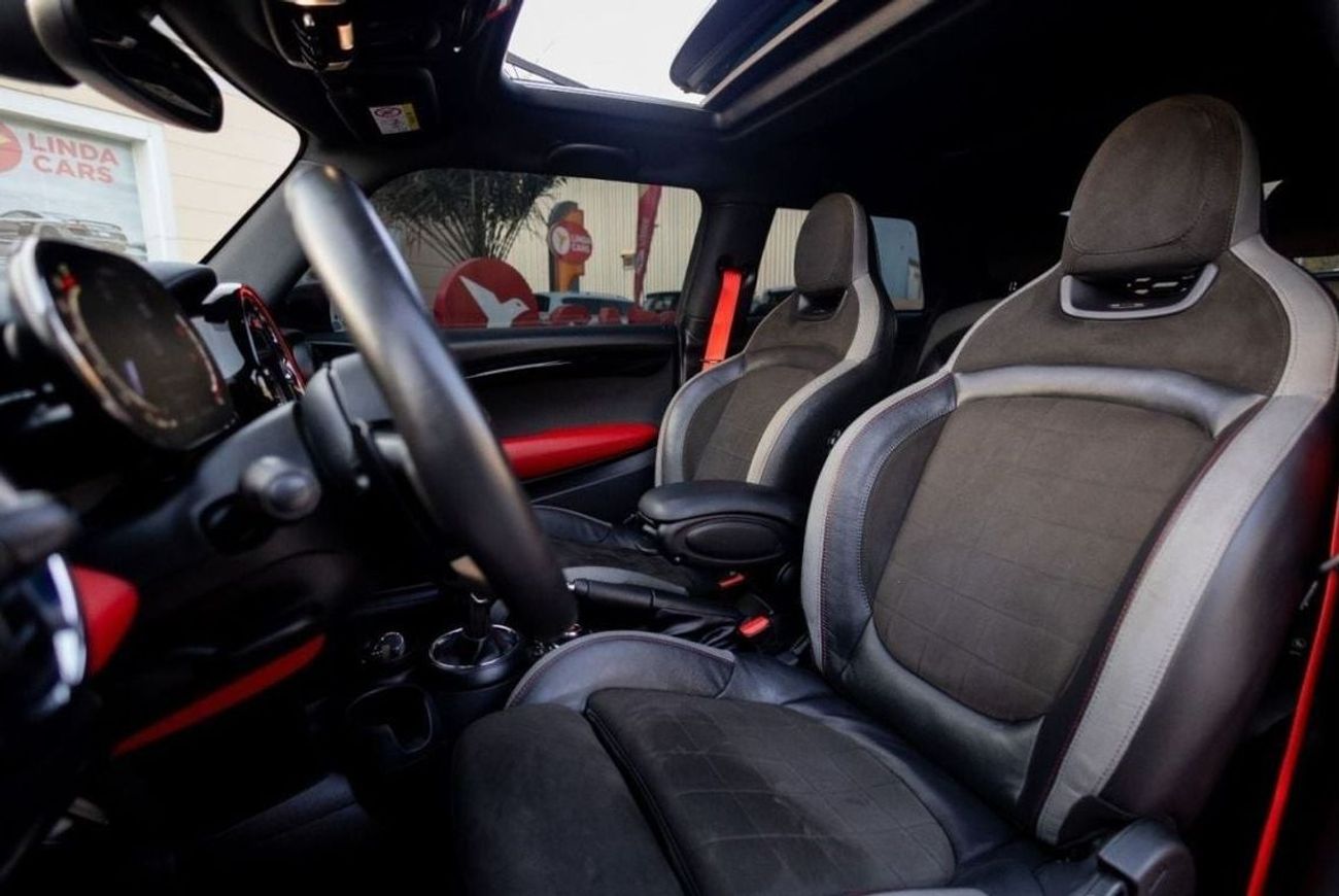 Mini John Cooper Works MINI Cooper John Cooper Works 2021 GCC under Warranty with Flexible Down-Payment.