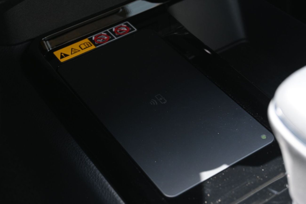 Toyota Camry Toyota Camry LE 2.5L Hybrid, Model 2025, Color White