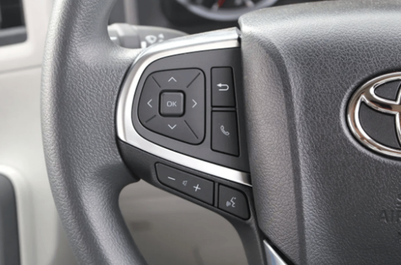 Toyota Hiace ECTWFR010 - Right Hand Drive - 2025 Toyota Hiace High Roof Passenger Van Commuter - 2.8L Diesel Auto