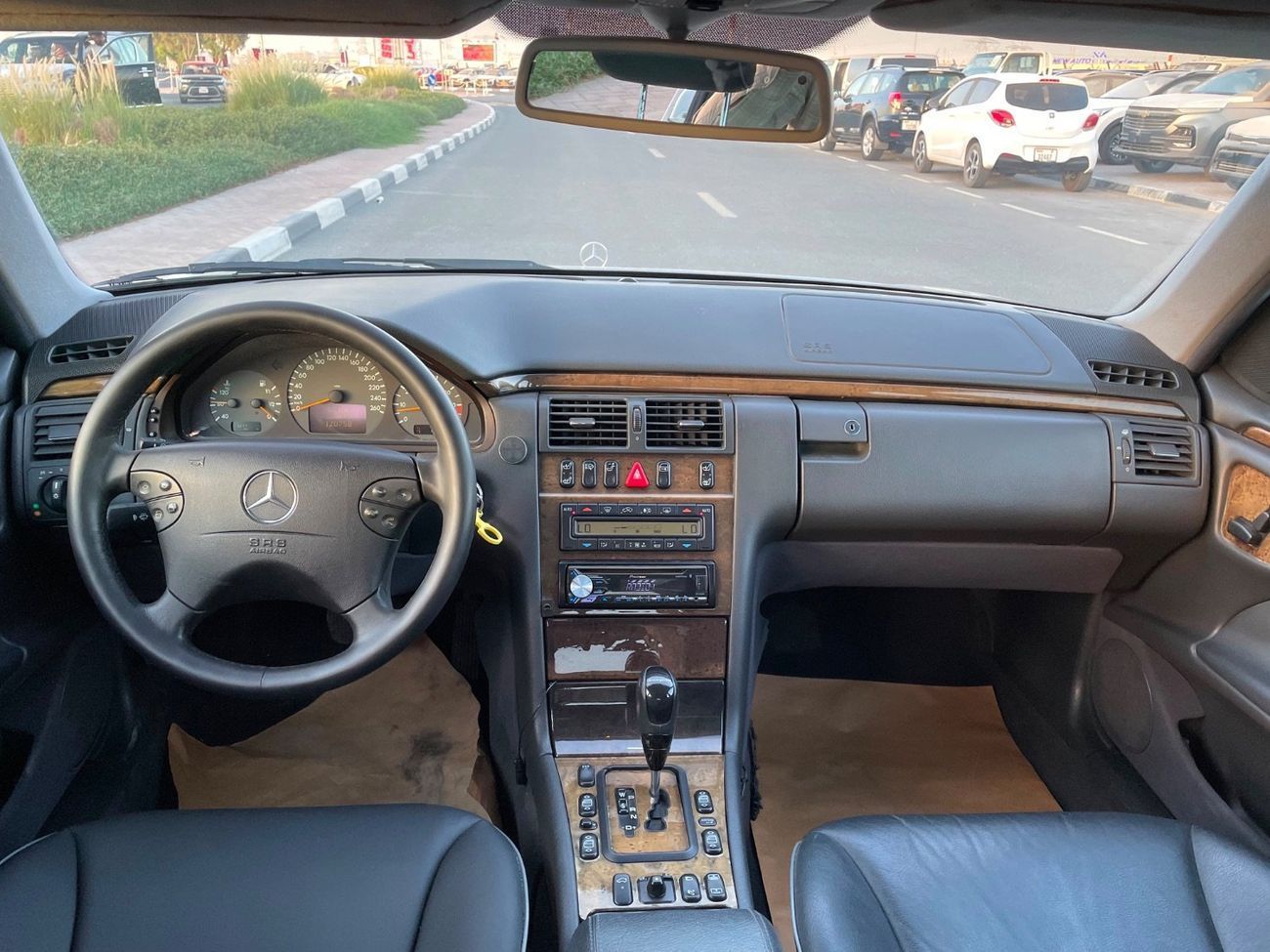 مرسيدس بنز E 320 STD