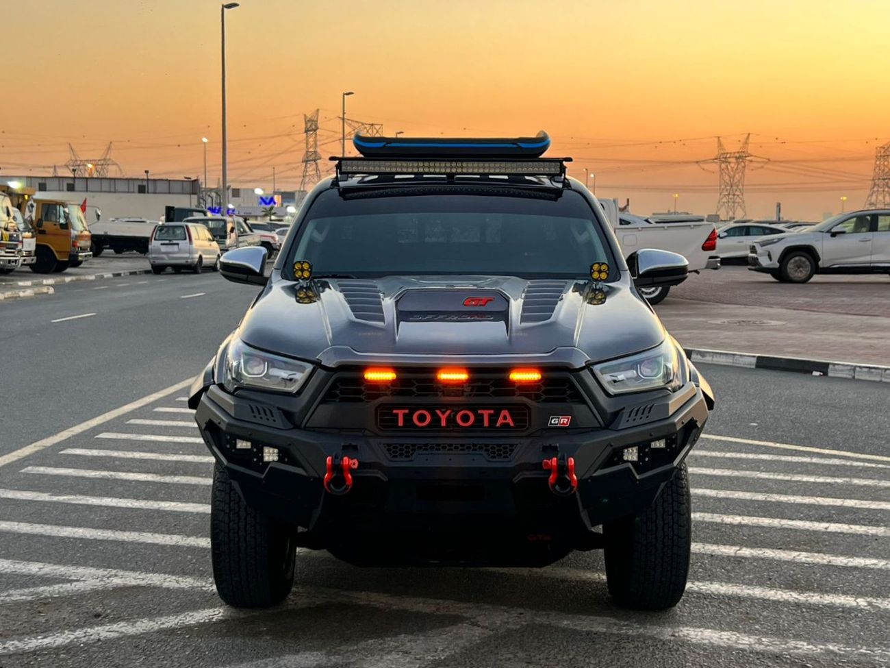 تويوتا هيلوكس 2021 toyota hilux revolution edition - off road package - full option  - BullBar 2.7L V4 - AWD 4x4 -